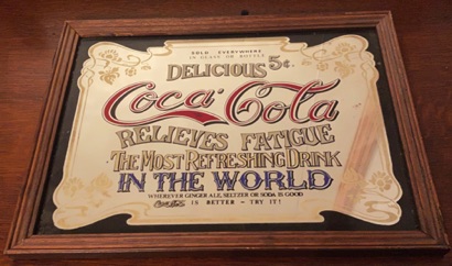 S9208-1 € 10,00 coca cola spiegel in the word paars 33x 25 cm.jpeg